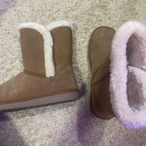 Serra Brown Furry Boots Womens Size 9